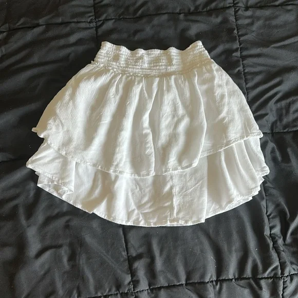Hollister White Tiered Skirt - Picture 7 of 7